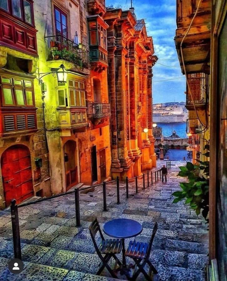 Mcc Suites Valletta Exteriör bild